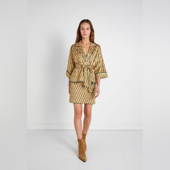 Knitted kimono look blazer with belt including matching skirt. - Picture 3 of 5